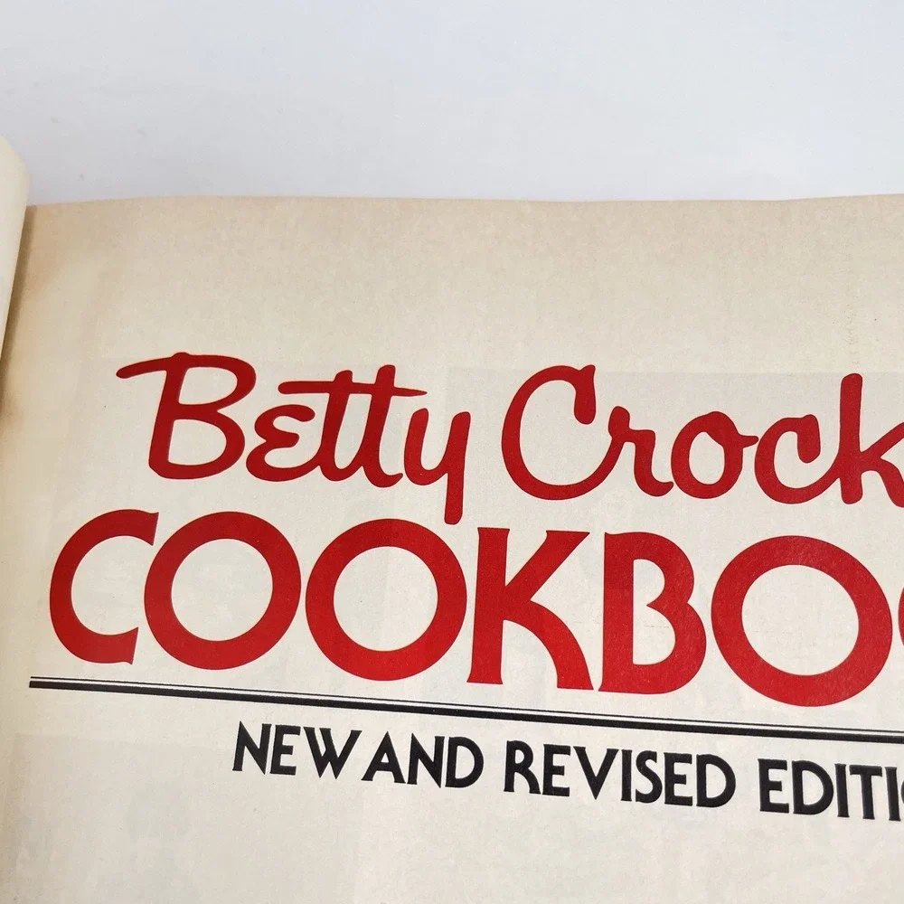 Betty Crockers Cookbook New Revised Golden Bound Beginner Cook Reference 1978